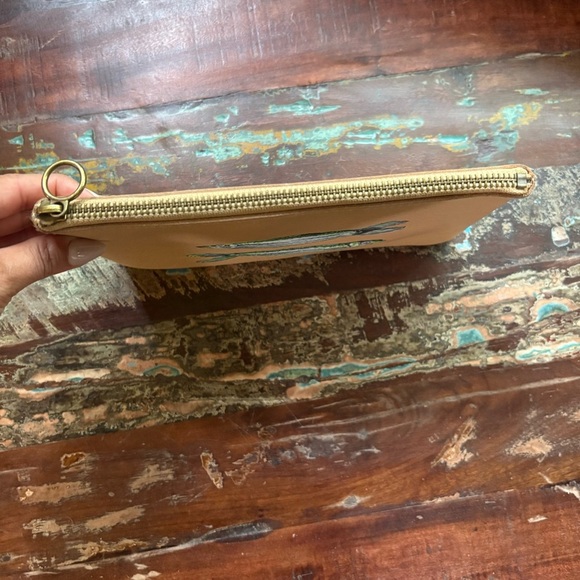 Hand Painted Sardine Madewell Tan Pouch - Picture 5 of 9
